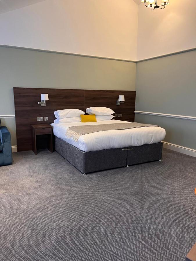 Beaufort Park Hotel Молд Экстерьер фото