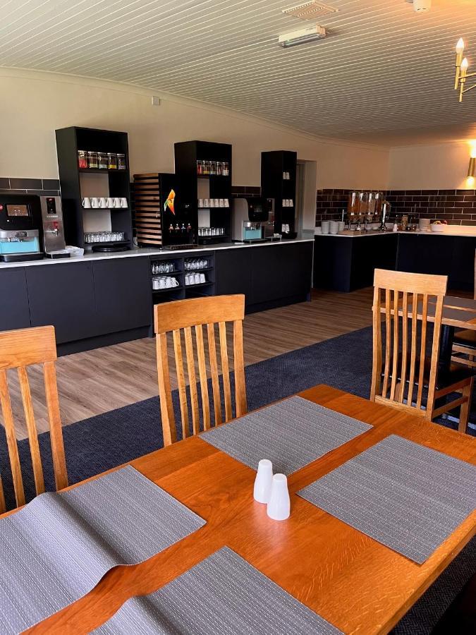 Beaufort Park Hotel Молд Экстерьер фото