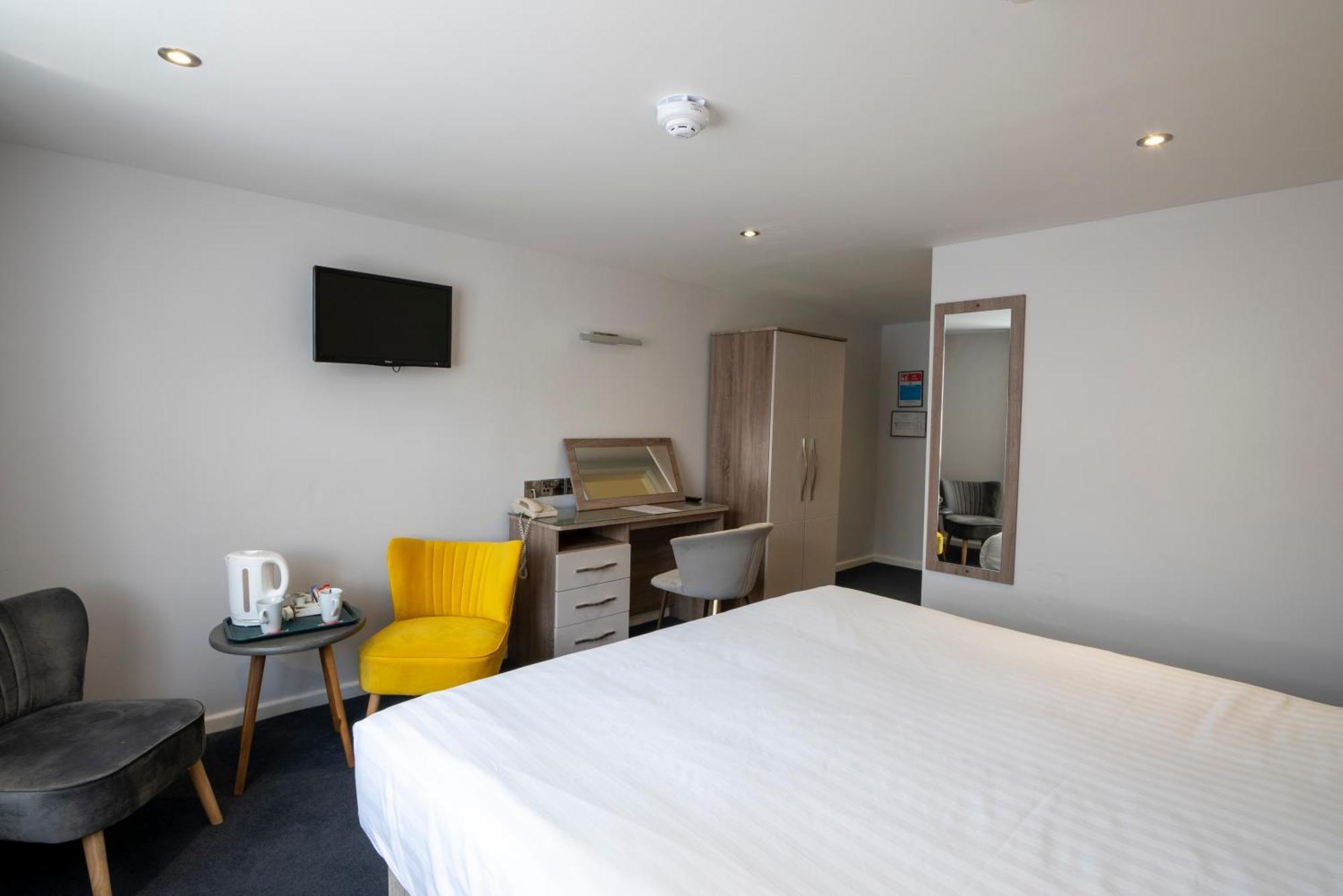 Beaufort Park Hotel Молд Экстерьер фото