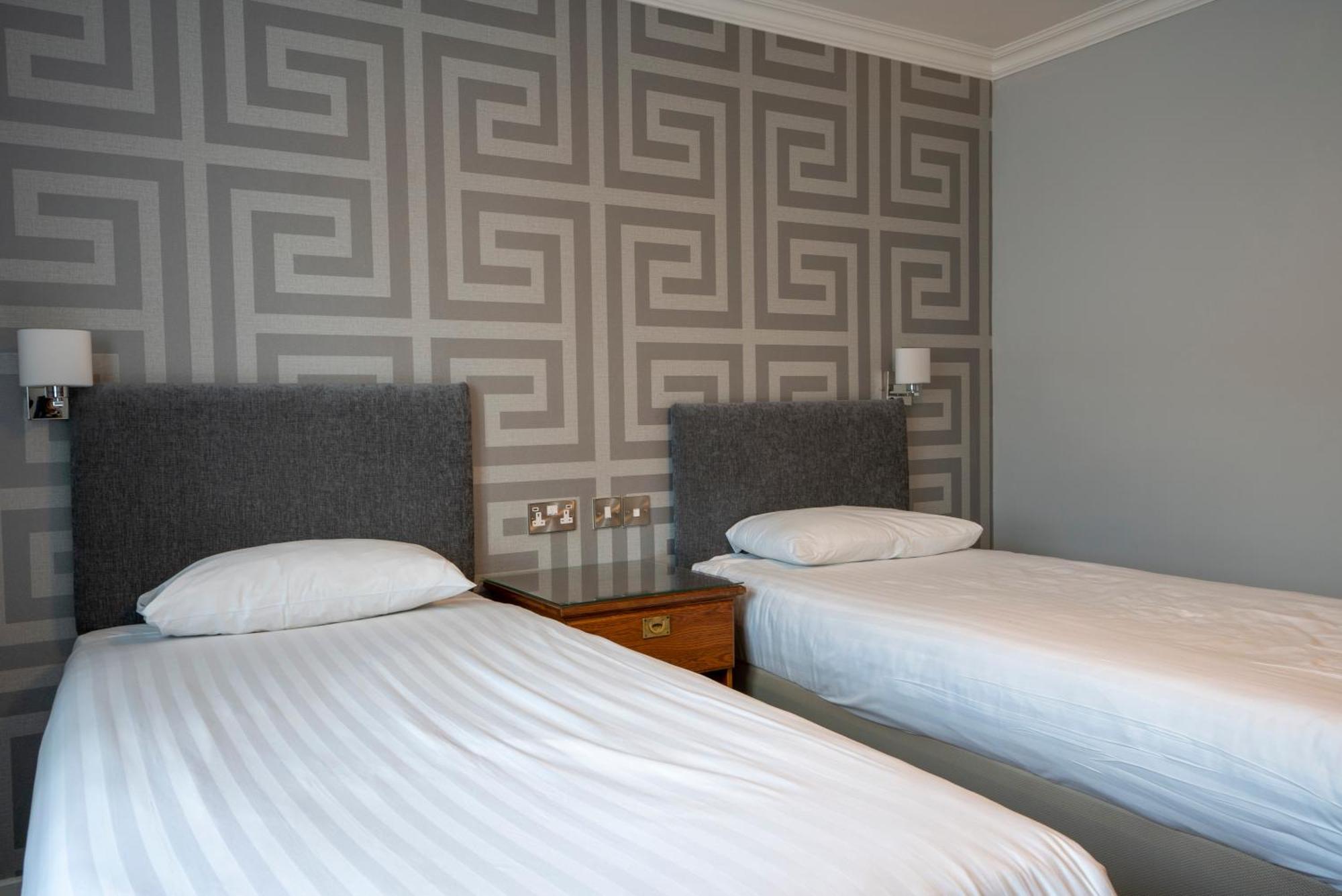 Beaufort Park Hotel Молд Экстерьер фото