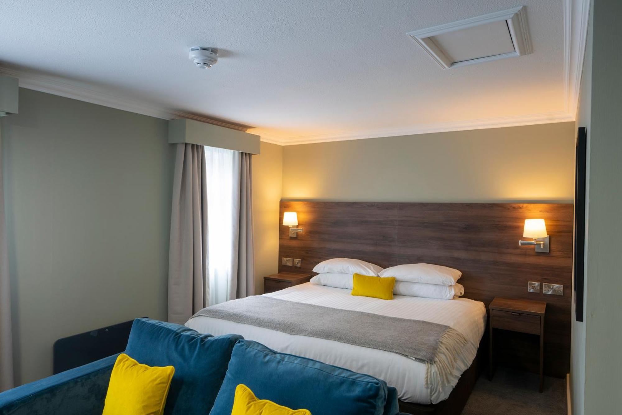 Beaufort Park Hotel Молд Экстерьер фото