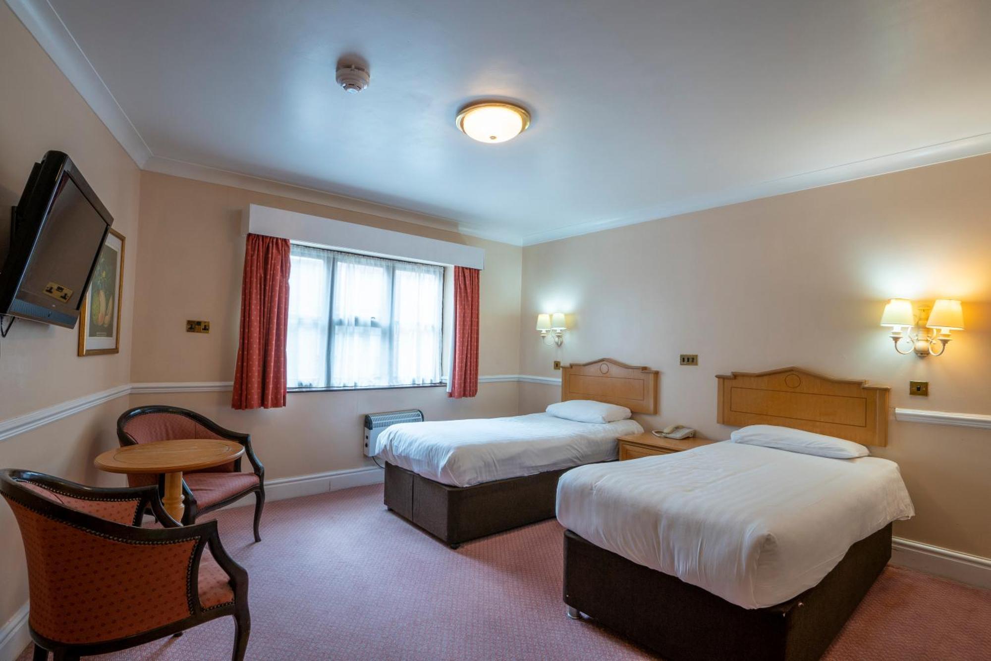 Beaufort Park Hotel Молд Экстерьер фото