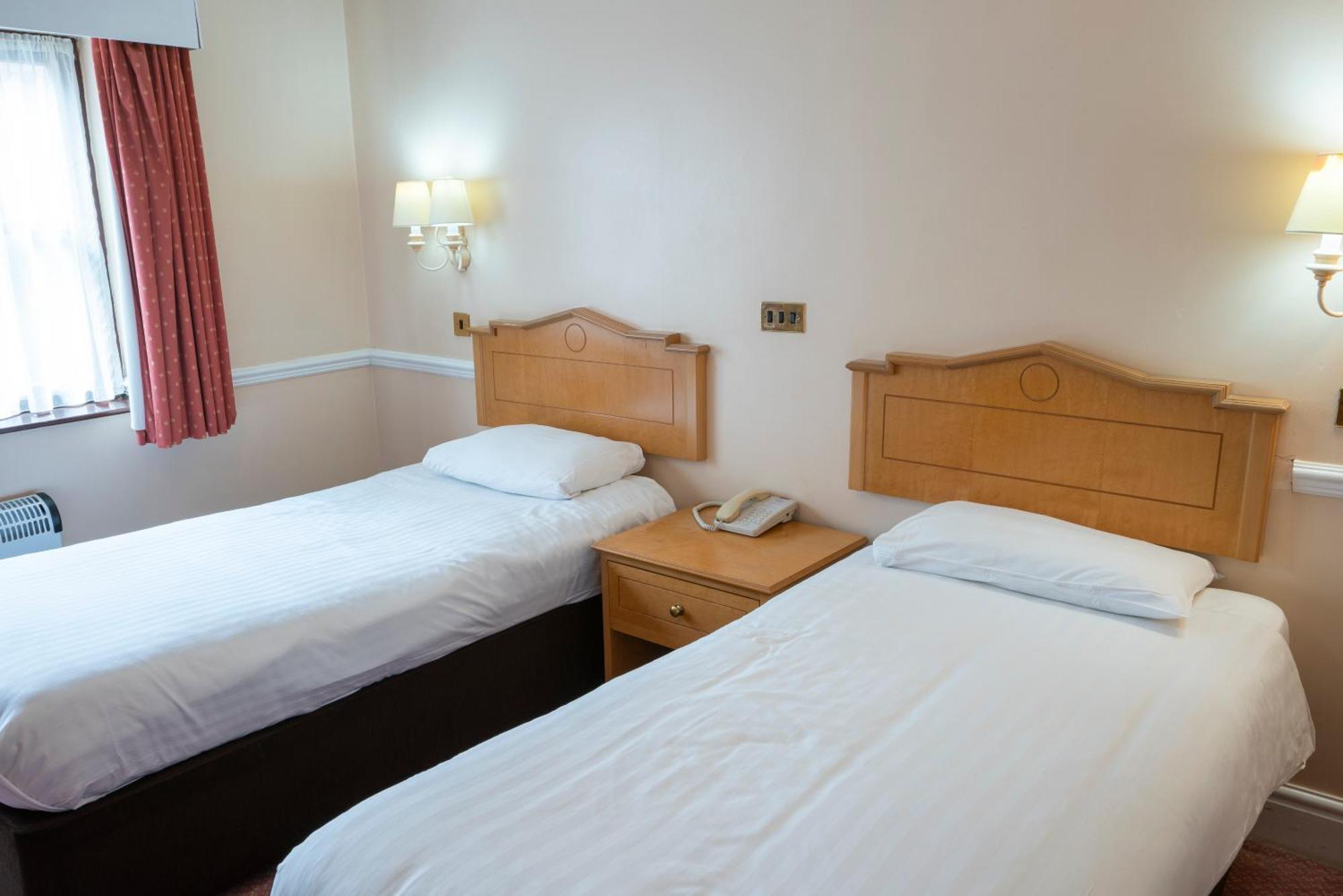Beaufort Park Hotel Молд Экстерьер фото