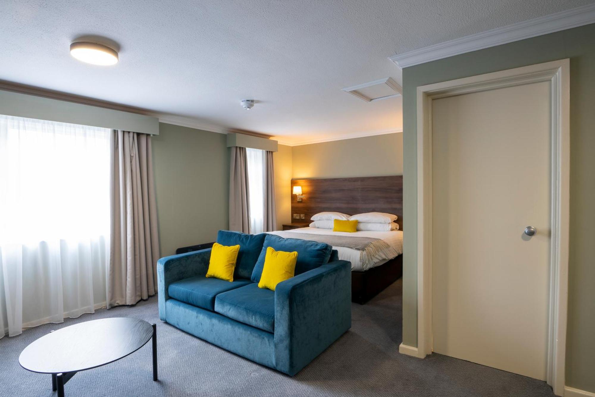 Beaufort Park Hotel Молд Экстерьер фото