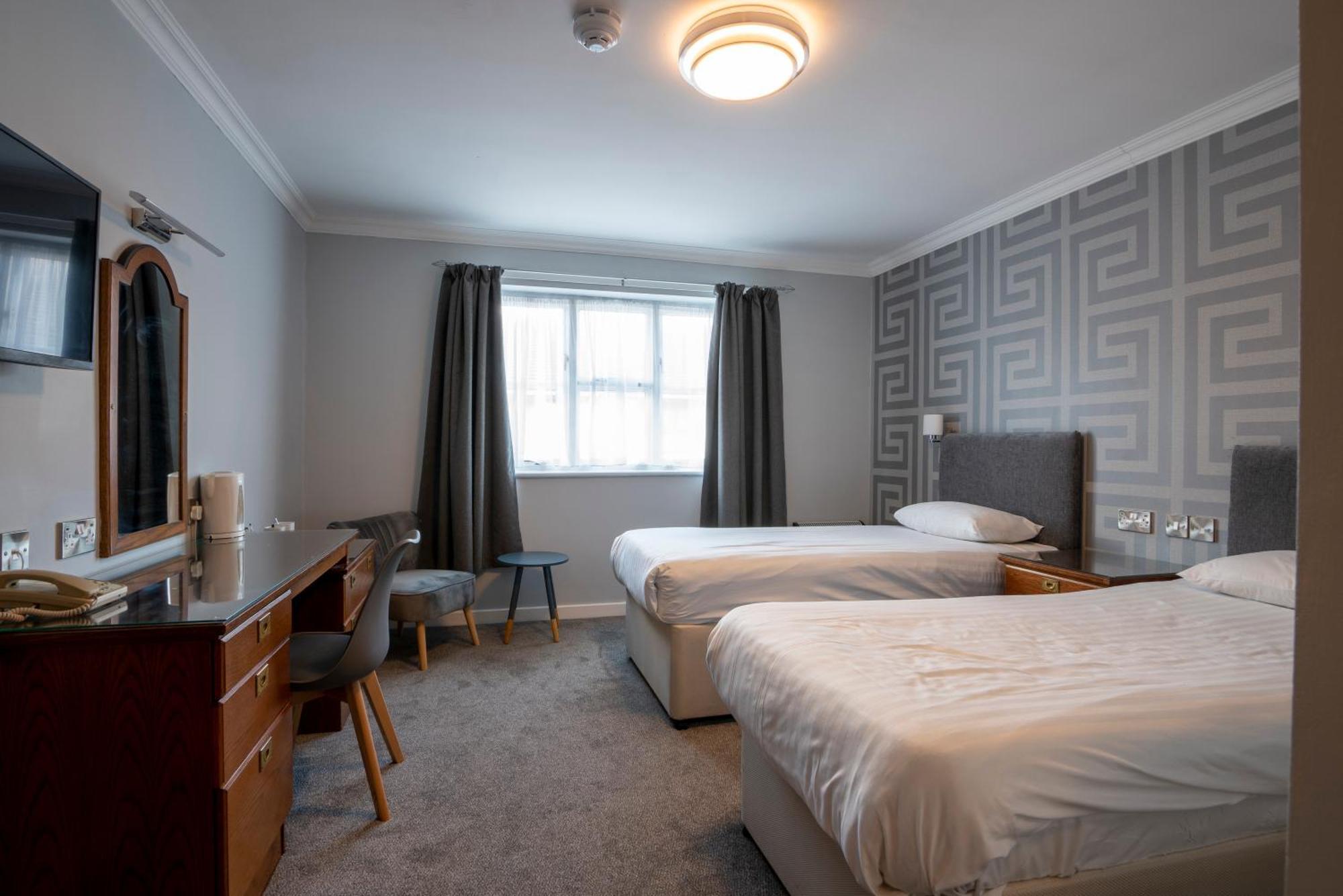 Beaufort Park Hotel Молд Экстерьер фото